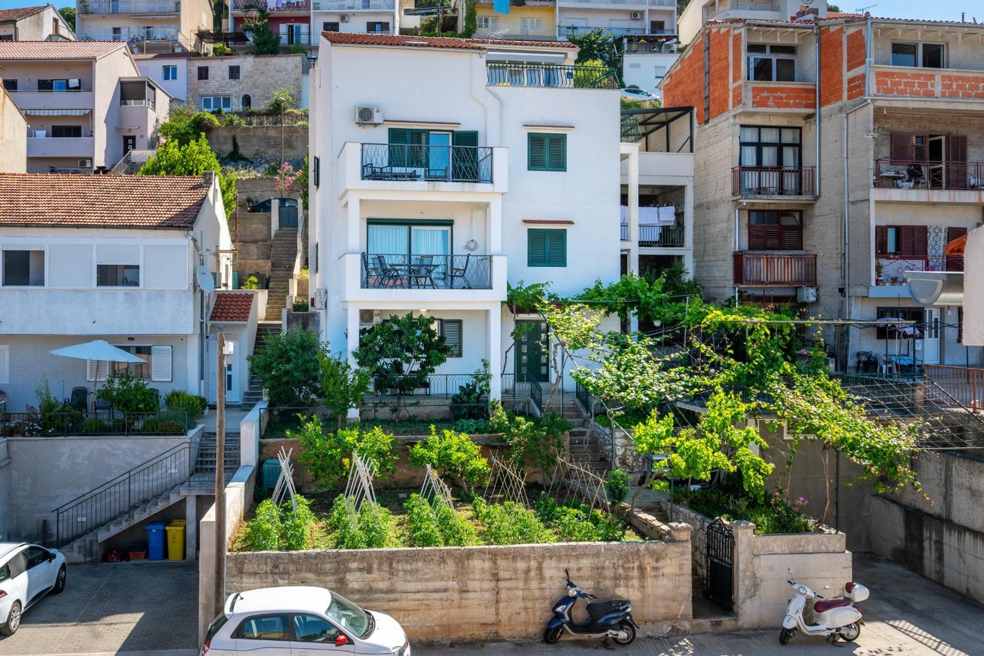 Abi Attic Apartment Σίμπενικ Εξωτερικό φωτογραφία